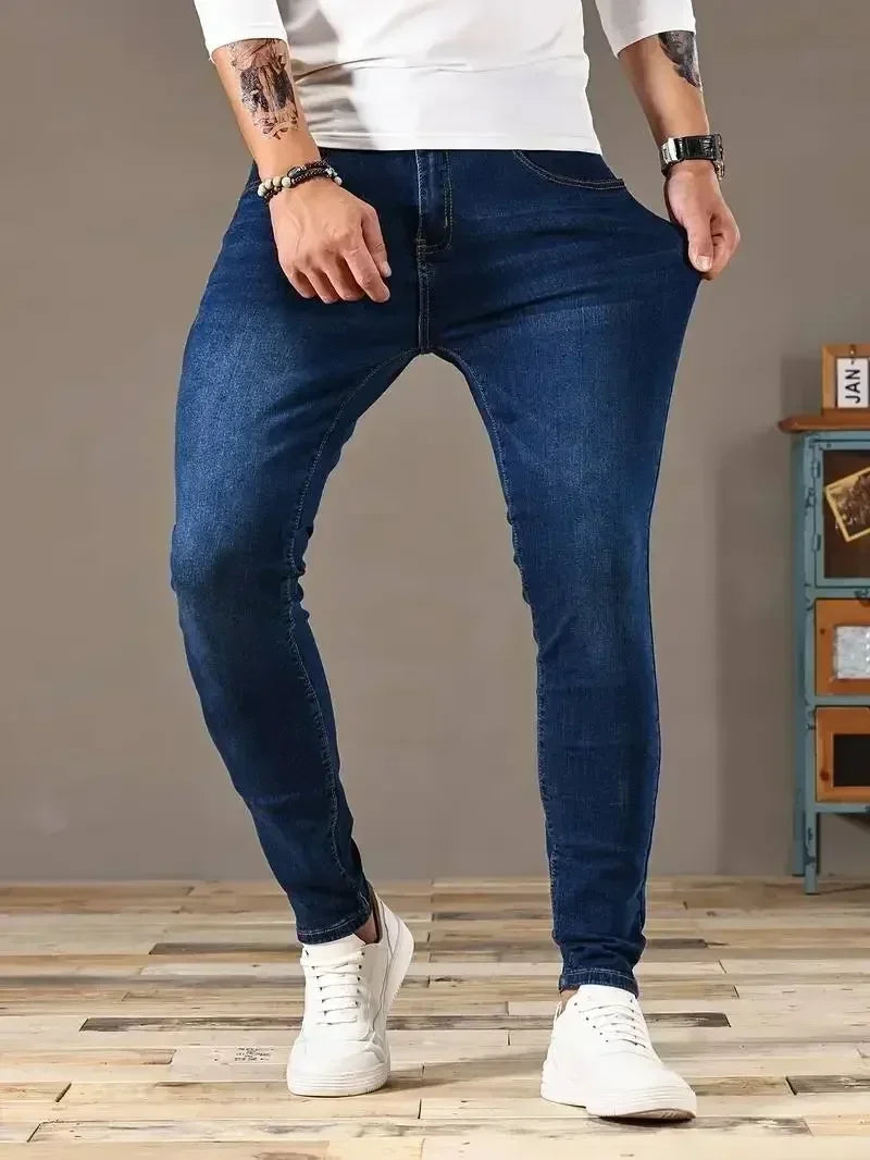 Men's Classic Slim Fit Stretch Jeans