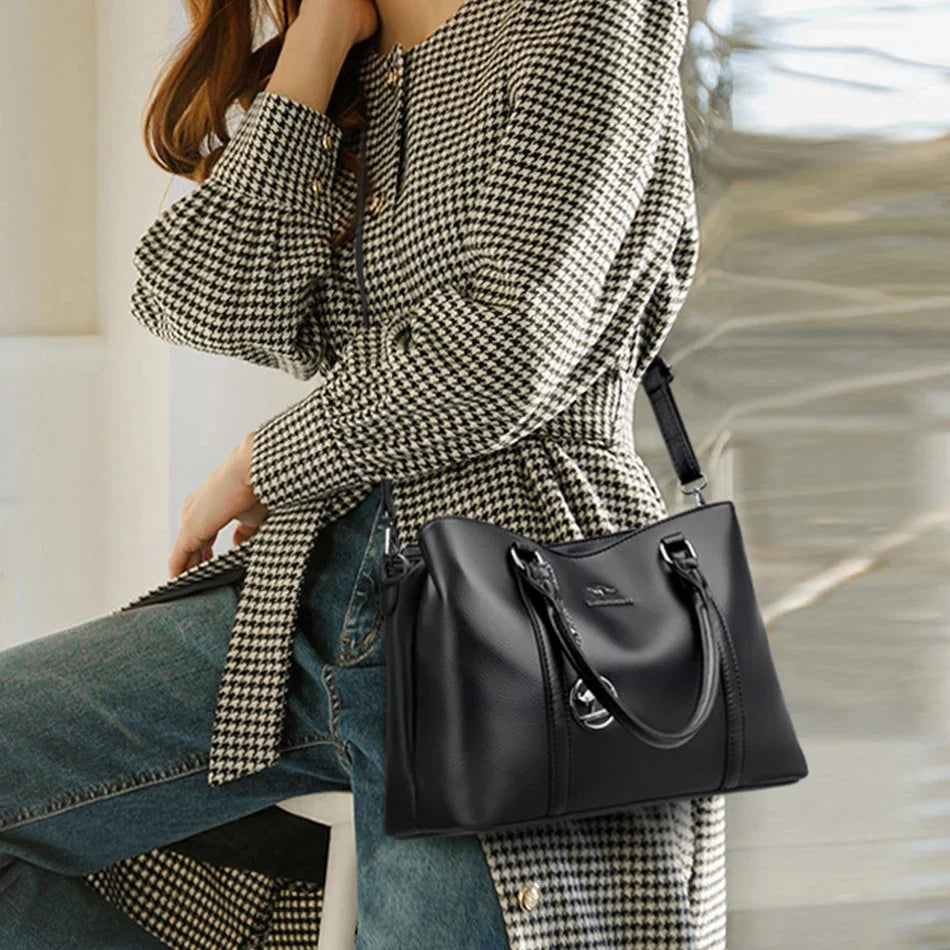 Elegant Soft Leather Women's Shoulder Bag with Kangaroo Logo