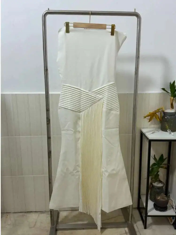 Elegant Sleeveless Pleated Ankle-Length Dress