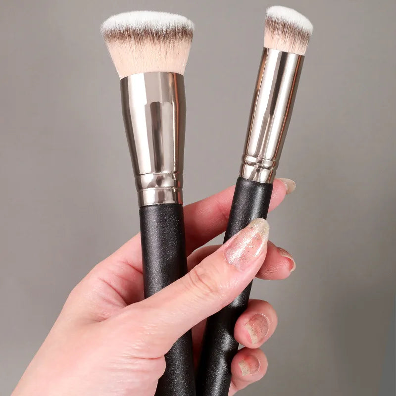 Professional Synthetic Hair Makeup Brush with Wood Handle