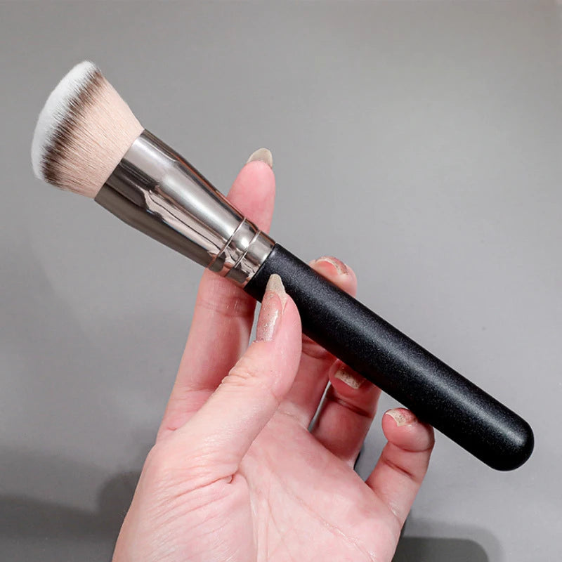 Professional Synthetic Hair Makeup Brush with Wood Handle
