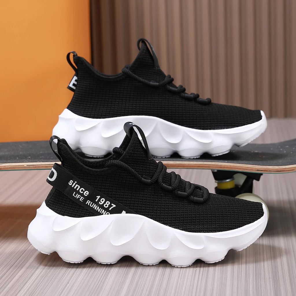 Men's Breathable Lightweight Lace-Up Sneakers
